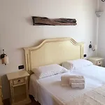 Veronica * Sedini